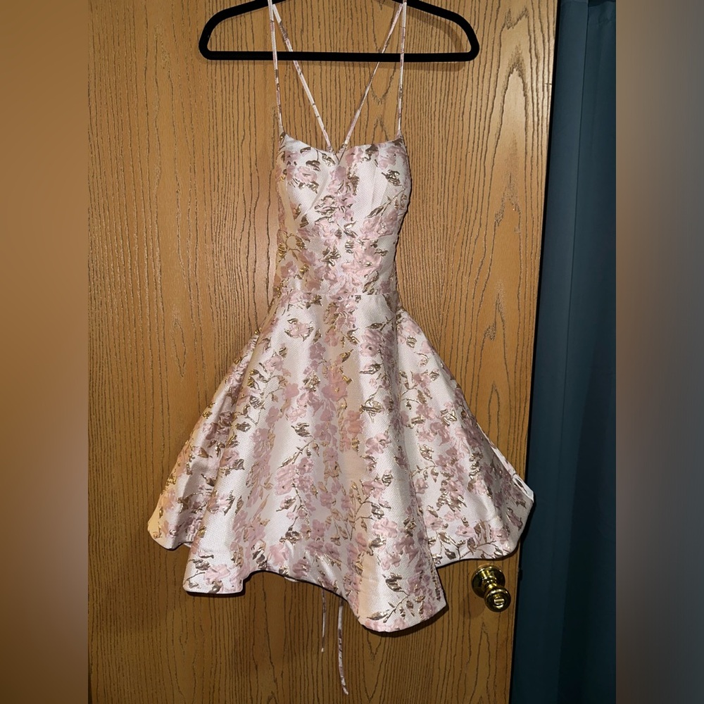 Women’s formal dress corset tie back, w/pockets size 5/6